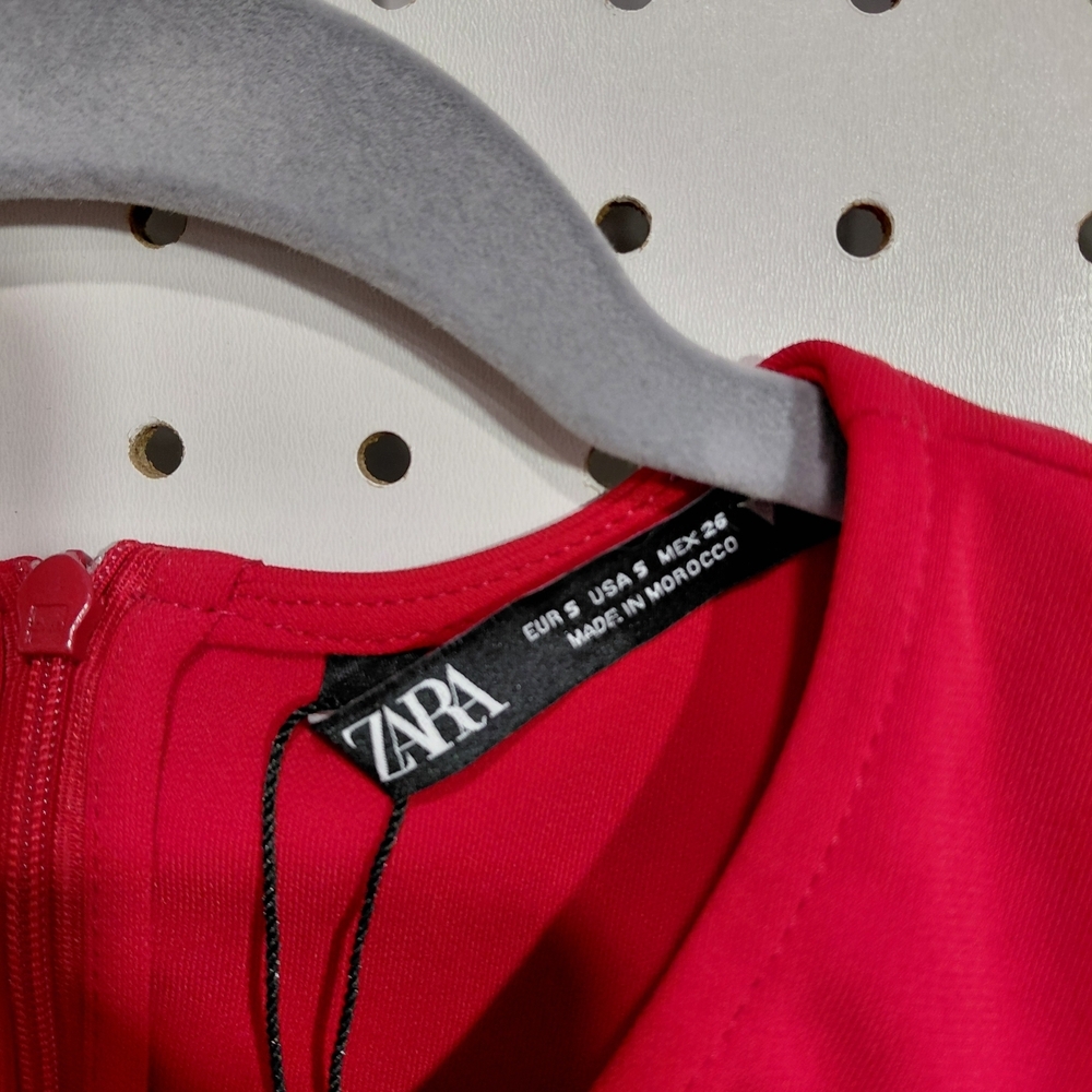Zara Red Long-Sleeve Heart Cutout Bodysuit - Picture 4 of 6